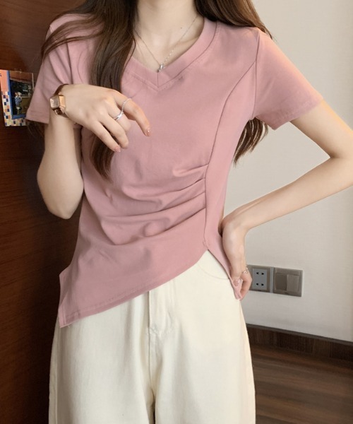 emi+(エミプラス)の「アシメタックVネックTシャツ(Tシャツ/カットソー・レディース・ホワイト/ピンク/ブラック・M/L)」の9枚目の写真