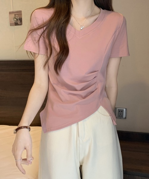 emi+(エミプラス)の「アシメタックVネックTシャツ(Tシャツ/カットソー・レディース・ホワイト/ピンク/ブラック・M/L)」の10枚目の写真