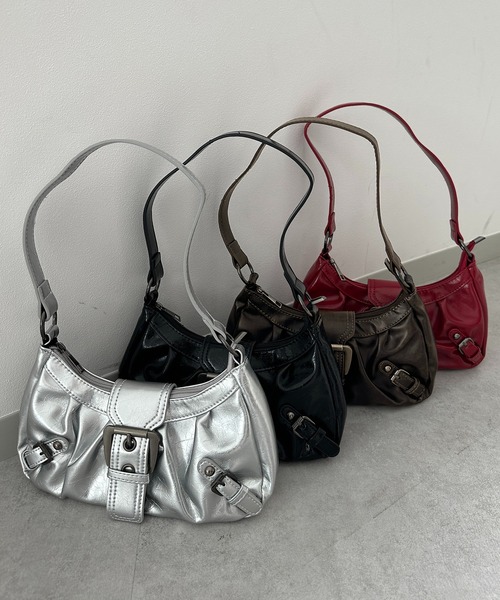 apres jour mignon（アプレジュールミニョン）の「【apresjour mignon×ARIAZ】ギャザーベルトバッグ（ハンドバッグ・レディース・レッド/ダークブラウン/シルバー/ブラック・ONESIZE）」の5枚目の写真