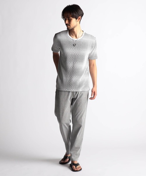 NICOLE CLUB FOR MEN(ニコルクラブフォーメン)の「ジオメトリックジャカード半袖プルオーバー(Tシャツ/カットソー・メンズ・オフホワイト/ホワイト系1/ホワイト系2/ブラック・MEDIUM/LARGE/X-LARGE)」の8枚目の写真
