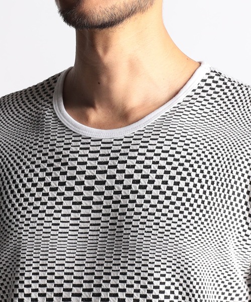 NICOLE CLUB FOR MEN(ニコルクラブフォーメン)の「ジオメトリックジャカード半袖プルオーバー(Tシャツ/カットソー・メンズ・オフホワイト/ホワイト系1/ホワイト系2/ブラック・MEDIUM/LARGE/X-LARGE)」の11枚目の写真