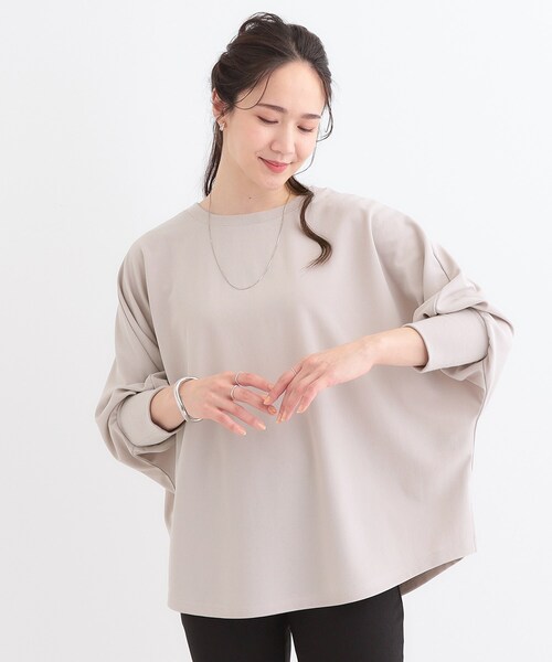 SHOO・LA・RUE(シューラルー)の「【洗える/S-LL】体型カバーにも ゆるりと着られる ドルマントップス(Tシャツ/カットソー・レディース・ホワイト/グレー/チャコールグレー/ライトブルー・01/02/03/04)」の5枚目の写真