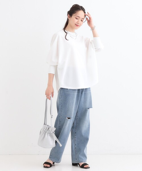 SHOO・LA・RUE(シューラルー)の「【洗える/S-LL】体型カバーにも ゆるりと着られる ドルマントップス(Tシャツ/カットソー・レディース・ホワイト/グレー/チャコールグレー/ライトブルー・01/02/03/04)」の19枚目の写真