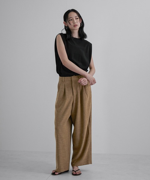 feepur(フェピュール)の「スラブ調ショルダータックタンクトップ(タンクトップ・レディース・ブラック/オフホワイト/オートミール/ネイビー/レッド・MEDIUM)」の13枚目の写真