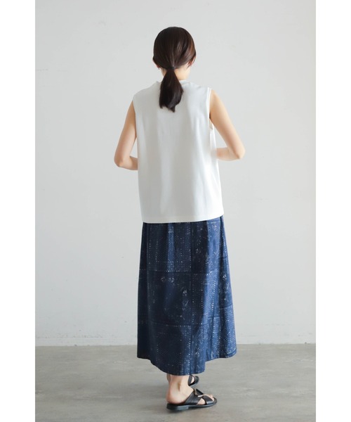 Blanc Bleu Minuit（ブランブルーミニュイ）の「コットンフライス　肩釦タンクトップ（Tシャツ/カットソー・レディース・ホワイト/ブラック・FREE）」の5枚目の写真