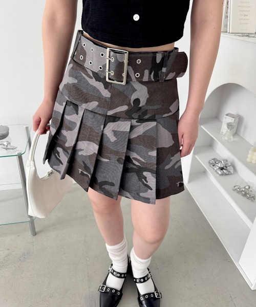 セール】ベルト付きカモフラプリーツミニスカパン（スカート）｜Loueme