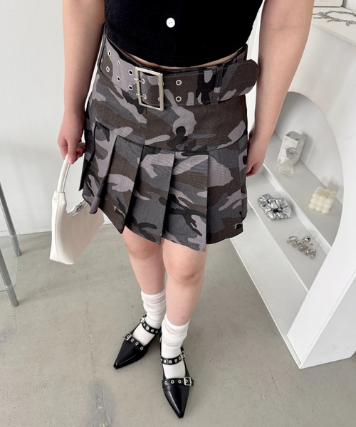 セール】ベルト付きカモフラプリーツミニスカパン（スカート）｜Loueme