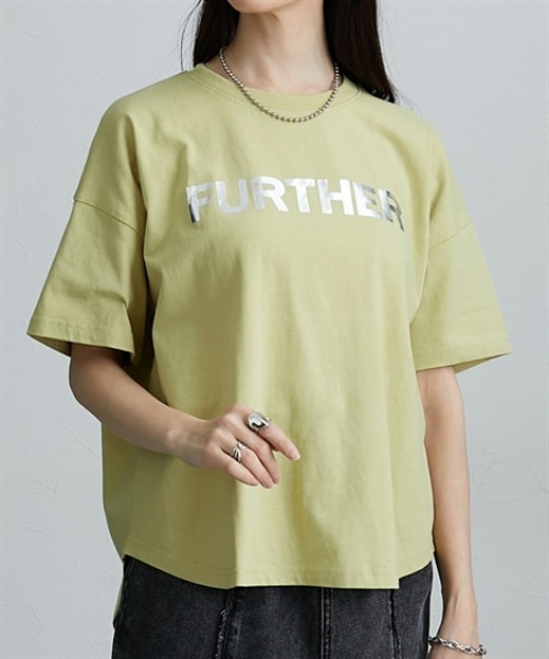 nissen(ニッセン)の「袖ロールアップ半袖Tシャツ(Tシャツ/カットソー・レディース・オフホワイト/ブラック/ブルー/チャコール/ブラック系1/グレー系1/オリーブ/ホワイト系1・L/M)」の1枚目の写真