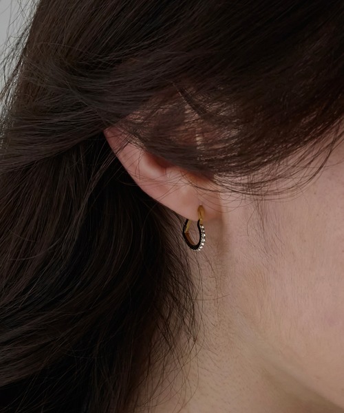 Phoebe（フィービィー）の「【金属アレルギー対応】ワンタッチライナーモチーフビジューフープピアス ハート/星スター（ピアス（両耳用）・レディース・ゴールド系2/シルバー系1/ゴールド系1/シルバー系2・FREE）」の4枚目の写真