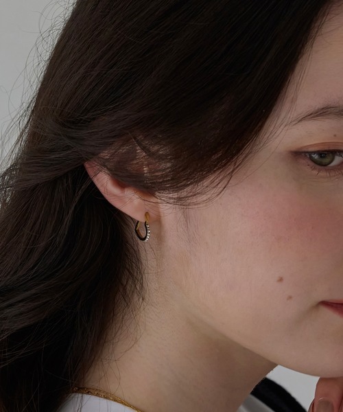 Phoebe（フィービィー）の「【金属アレルギー対応】ワンタッチライナーモチーフビジューフープピアス ハート/星スター（ピアス（両耳用）・レディース・ゴールド系2/シルバー系1/ゴールド系1/シルバー系2・FREE）」の5枚目の写真