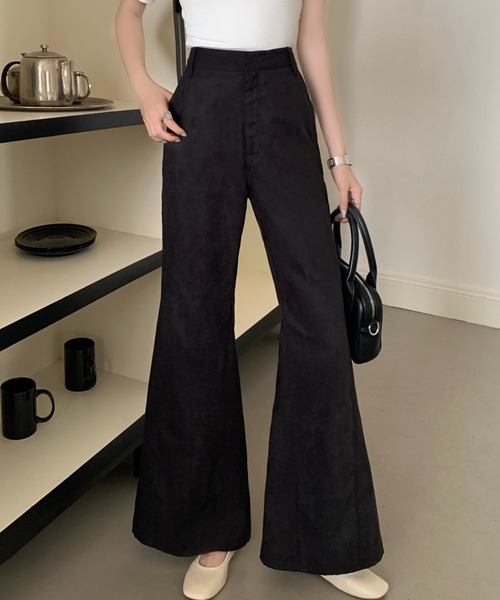 ビーズ装飾フレアパンツ フェイクスエードフレアパンツ（スラックス）｜DIAVEL（ディアベル）の