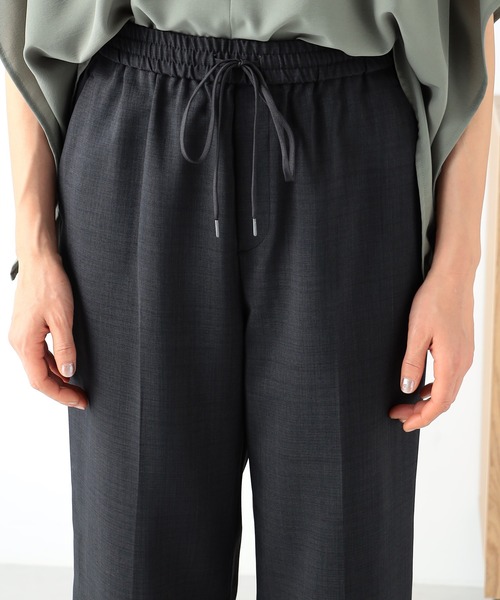 GALLORIA(ギャローリア)の「ドロストセミフレアパンツ(その他パンツ・レディース・チャコールグレー/ベージュ/ブラウン・S/M/L/LL)」の11枚目の写真