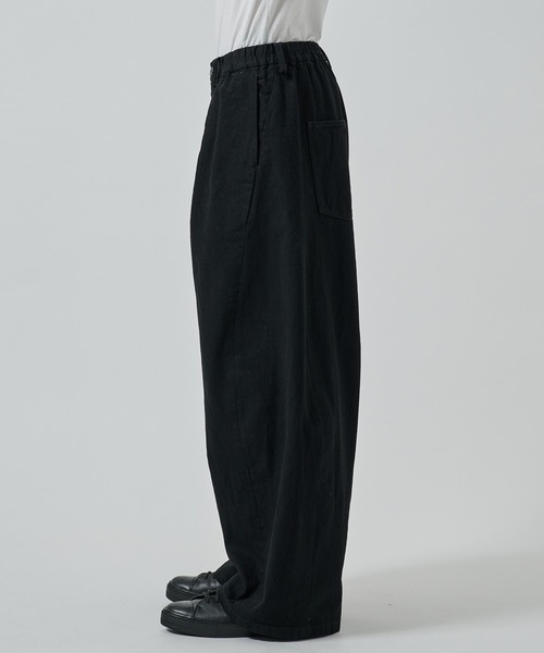 STUDIOUS（ステュディオス）の「【STUDIOUS】BALLOON WIDE DEINM PANTS（デニムパンツ・メンズ・インディゴブルー/ブラック・1/2）」の16枚目の写真