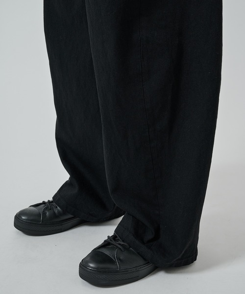 STUDIOUS（ステュディオス）の「【STUDIOUS】BALLOON WIDE DEINM PANTS（デニムパンツ・メンズ・インディゴブルー/ブラック・1/2）」の21枚目の写真
