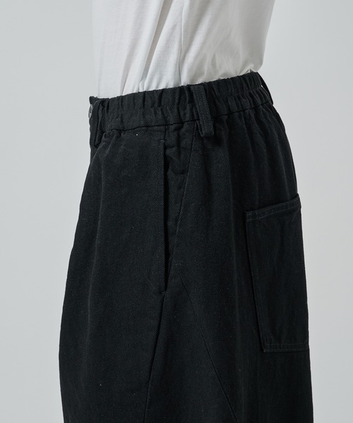 STUDIOUS（ステュディオス）の「【STUDIOUS】BALLOON WIDE DEINM PANTS（デニムパンツ・メンズ・インディゴブルー/ブラック・1/2）」の10枚目の写真