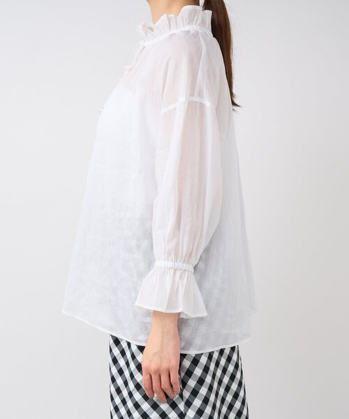 La boutique BonBon（ラブティックボンボン）の「【愛されエアリーブラウス】シアーリネン混パール釦リボンブラウス（シャツ/ブラウス・レディース・ホワイト/サックスブルー/ピンク・FREE）」の5枚目の写真