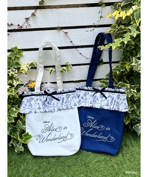 Disney（ディズニー）の「【Disney】ふしぎの国のアリス/トワル・ドゥ・ジュイSTYLEフリルトートバッグ（トートバッグ・レディース・ホワイト/ネイビー・FREE）」の18枚目の写真