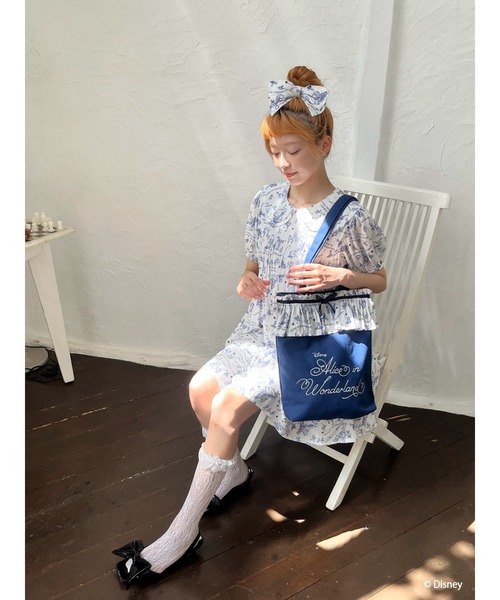 Disney（ディズニー）の「【Disney】ふしぎの国のアリス/トワル・ドゥ・ジュイSTYLEフリルトートバッグ（トートバッグ・レディース・ホワイト/ネイビー・FREE）」の10枚目の写真