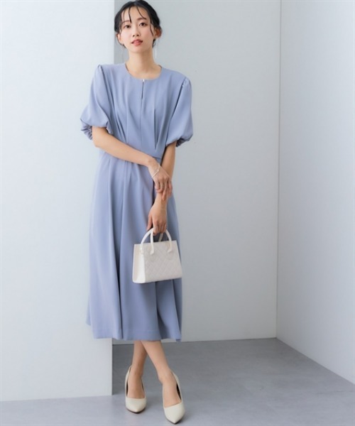 7days Life Styling(セブンデイズライフスタイリング)の「美極とろみ素材メタルパーツボリューム袖タックワンピース(しわになりにくい・洗濯機OK)(ワンピース・レディース・チャコール/グレー・S/M/L/LL)」の4枚目の写真