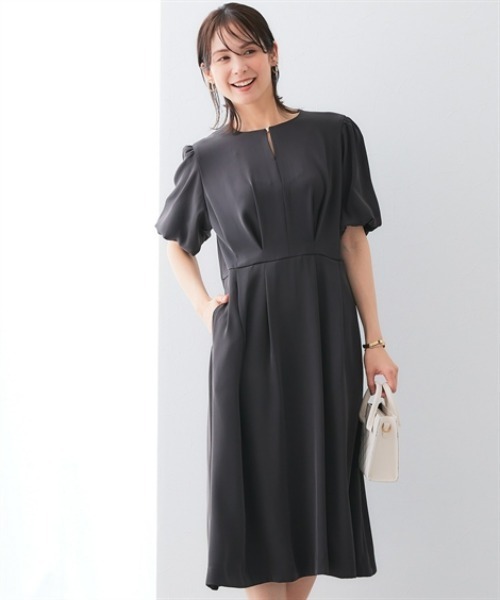 7days Life Styling(セブンデイズライフスタイリング)の「美極とろみ素材メタルパーツボリューム袖タックワンピース(しわになりにくい・洗濯機OK)(ワンピース・レディース・チャコール/グレー・S/M/L/LL)」の9枚目の写真