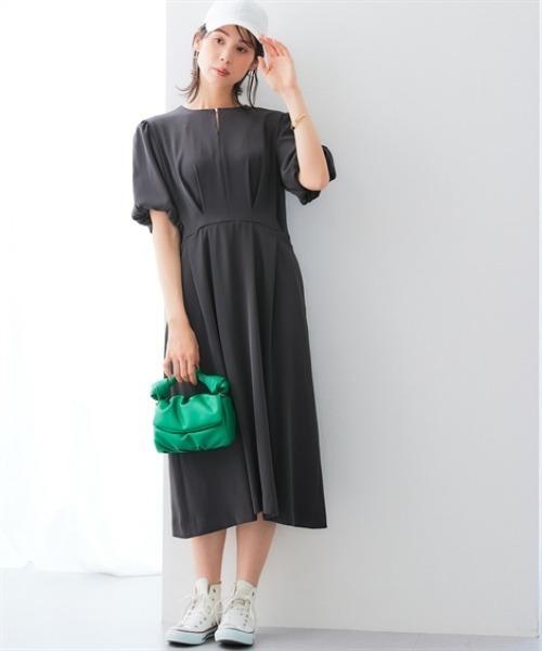 7days Life Styling(セブンデイズライフスタイリング)の「美極とろみ素材メタルパーツボリューム袖タックワンピース(しわになりにくい・洗濯機OK)(ワンピース・レディース・チャコール/グレー・S/M/L/LL)」の10枚目の写真