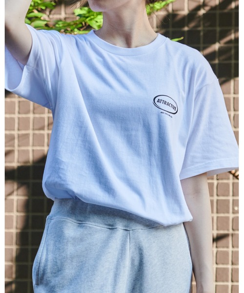 MODISH GAZE(モディシュガゼ)の「【MODISH GAZE】スモーキングガール SIT BACK AND RELAX半袖Tシャツ(Tシャツ/カットソー・メンズ・ブラック/ネイビー/ネイビー×ホワイト/ホワイト・MEDIUM/X-LARGE/LARGE)」の6枚目の写真