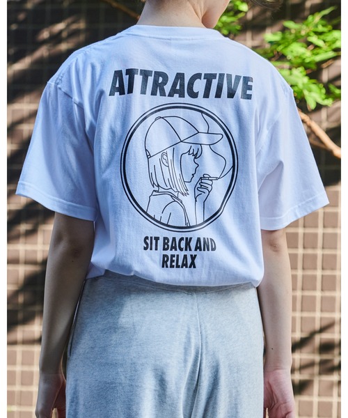 MODISH GAZE(モディシュガゼ)の「【MODISH GAZE】スモーキングガール SIT BACK AND RELAX半袖Tシャツ(Tシャツ/カットソー・メンズ・ブラック/ネイビー/ネイビー×ホワイト/ホワイト・MEDIUM/X-LARGE/LARGE)」の7枚目の写真