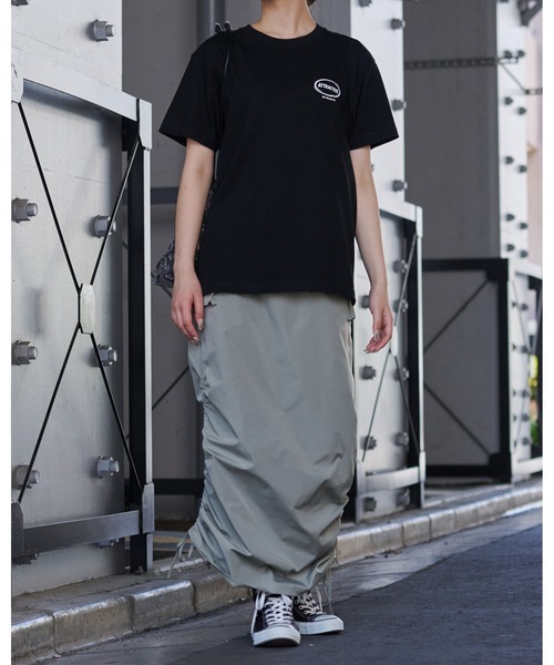 MODISH GAZE(モディシュガゼ)の「【MODISH GAZE】スモーキングガール SIT BACK AND RELAX半袖Tシャツ(Tシャツ/カットソー・メンズ・ブラック/ネイビー/ネイビー×ホワイト/ホワイト・MEDIUM/X-LARGE/LARGE)」の15枚目の写真