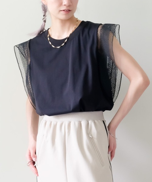 DOLLUPOOPS(ドールアップウップス)の「レーススリーブトップス(Tシャツ/カットソー・レディース・ブラック/オフホワイト・38)」の2枚目の写真
