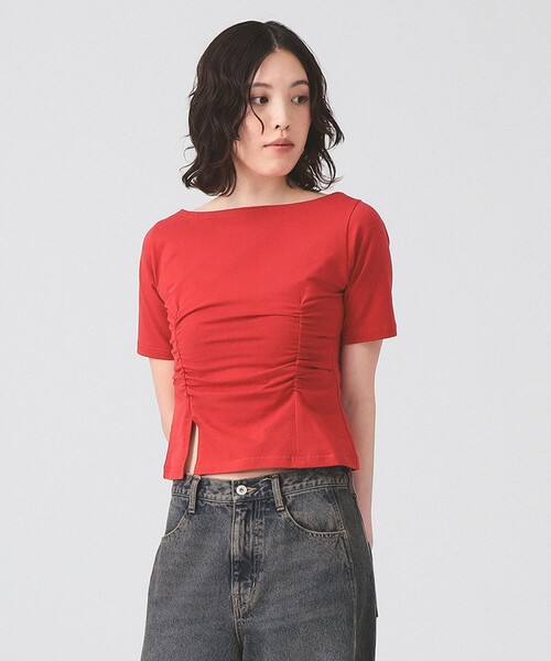 Ray BEAMS（レイビームス）の「ボートネック スリット フィット Tシャツ（Tシャツ/カットソー・レディース・ブラック/レッド・ONE SIZE）」の9枚目の写真