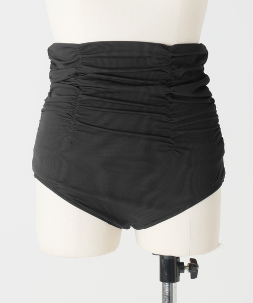 AP STUDIO（エーピーストゥディオ）の「【DAWN/ダン】BIKINI SHORTS（水着・レディース・チャコールグレー/ブラック/キャメル・38/36）」の8枚目の写真