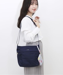 LAURA ASHLEY ローラアシュレイ 縦型ショルダーバッグ
