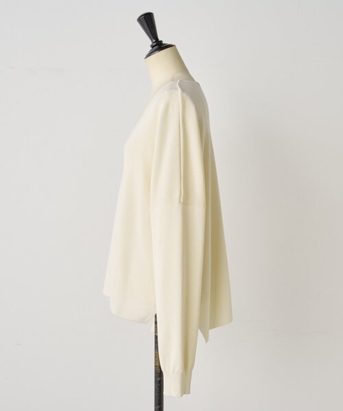 BEARDSLEY（ビアズリー）の「シンプルVニット（ニット/セーター・レディース・ブラック/アイボリー・FREE）」の10枚目の写真