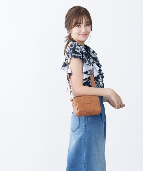 slattgir（スラットジール）の「高身長　花柄フリルブラウス（トールサイズ）（シャツ/ブラウス・レディース・ネイビー系/ホワイト系・TL/TLL/T3L/T4L/T5L/TM）」の13枚目の写真