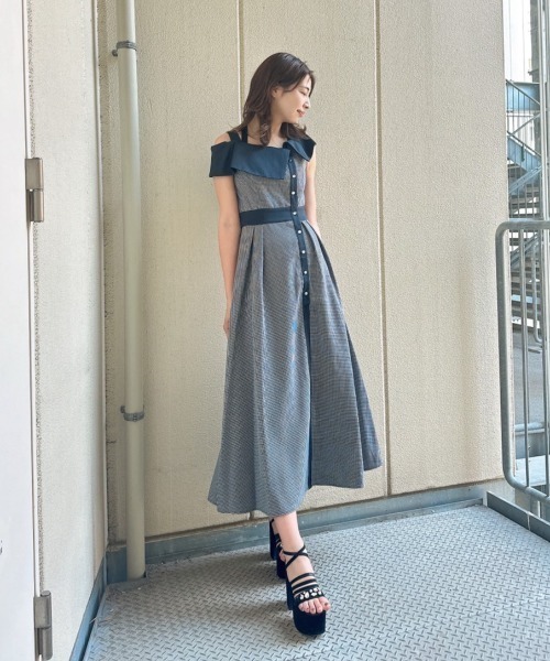 REDYAZEL（レディアゼル）の「バイカラーアシメショルダーワンピース（ワンピース・レディース・ダークグリーン/グレー/ネイビー・FREE）」の22枚目の写真