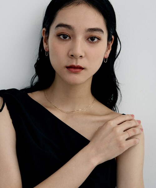 COCOSHNIK ONKITSCH(ココシュニックオンキッチュ)の「K10カットボールチェーン フープピアス(ピアス(両耳用)・レディース・イエローゴールド・00)」の8枚目の写真