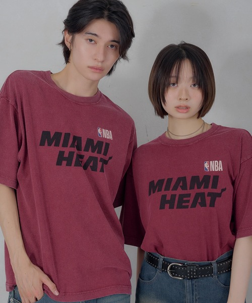 Perushu（ペルーシュ）の「Perushu／NBA チームロゴTシャツ（Tシャツ/カットソー・メンズ・ボルドー/ネイビー/ブラウン/ブラック/ダークブルー/ブラック系・SMALL/MEDIUM/LARGE）」の6枚目の写真