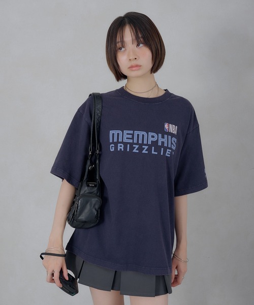 Perushu（ペルーシュ）の「Perushu／NBA チームロゴTシャツ（Tシャツ/カットソー・メンズ・ボルドー/ネイビー/ブラウン/ブラック/ダークブルー/ブラック系・SMALL/MEDIUM/LARGE）」の9枚目の写真
