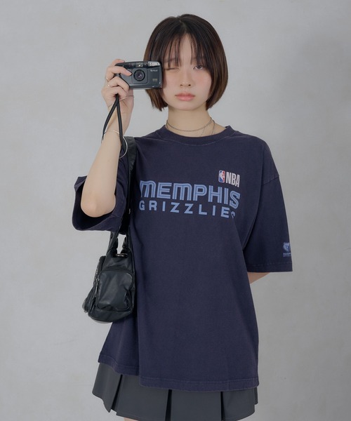 Perushu（ペルーシュ）の「Perushu／NBA チームロゴTシャツ（Tシャツ/カットソー・メンズ・ボルドー/ネイビー/ブラウン/ブラック/ダークブルー/ブラック系・SMALL/MEDIUM/LARGE）」の8枚目の写真