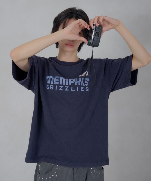 Perushu（ペルーシュ）の「Perushu／NBA チームロゴTシャツ（Tシャツ/カットソー・メンズ・ボルドー/ネイビー/ブラウン/ブラック/ダークブルー/ブラック系・SMALL/MEDIUM/LARGE）」の12枚目の写真