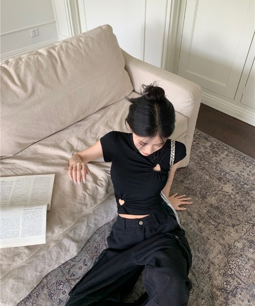 REBALANCE(リバランス)の「ハートカットアウトショート丈半袖Tシャツ(Tシャツ/カットソー・レディース・C/B/A・FREE)」の20枚目の写真