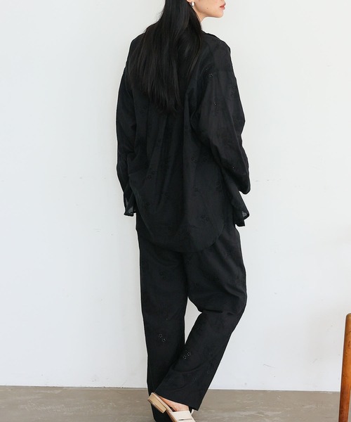 No Rule No Line（ノール－ルノーライン）の「コットンフラワーエンブロイダリーレースパンツ パンチング刺繍レース（スカラップ）レースシアーパンツ（その他パンツ・レディース・ブラック/ホワイト・FREE）」の9枚目の写真