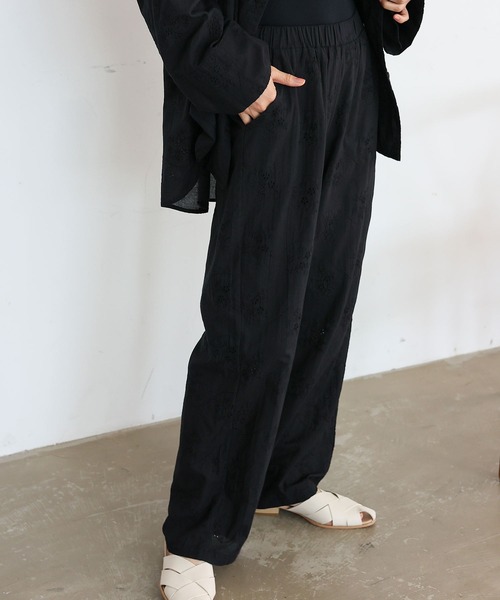 No Rule No Line（ノール－ルノーライン）の「コットンフラワーエンブロイダリーレースパンツ パンチング刺繍レース（スカラップ）レースシアーパンツ（その他パンツ・レディース・ブラック/ホワイト・FREE）」の10枚目の写真