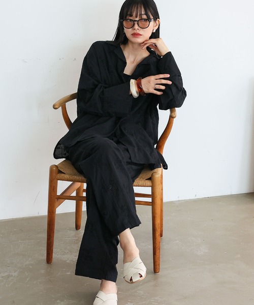 No Rule No Line（ノール－ルノーライン）の「コットンフラワーエンブロイダリーレースパンツ パンチング刺繍レース（スカラップ）レースシアーパンツ（その他パンツ・レディース・ブラック/ホワイト・FREE）」の3枚目の写真