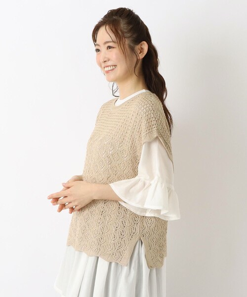 one'sterrace(ワンズテラス)の「透かし編みベスト(ベスト・レディース・ブラック系8/ベージュ系8/アイボリー系8・02)」の3枚目の写真