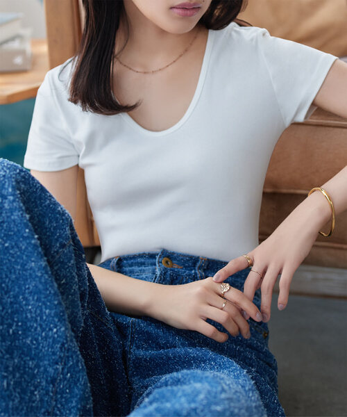 KOBE LETTUCE（コウベレタス）の「深Uネック半袖シンプルTシャツ（Tシャツ/カットソー・レディース・オフホワイト/ネイビー/ブルー・M）」の2枚目の写真