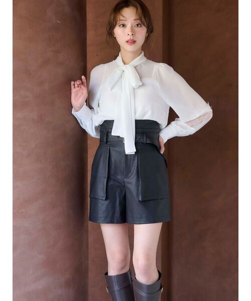 MERCURYDUO(マーキュリーデュオ)の「ポイントレースボウタイブラウス(シャツ/ブラウス・レディース・オフホワイト/ブラック/ラベンダー・FREE)」の5枚目の写真