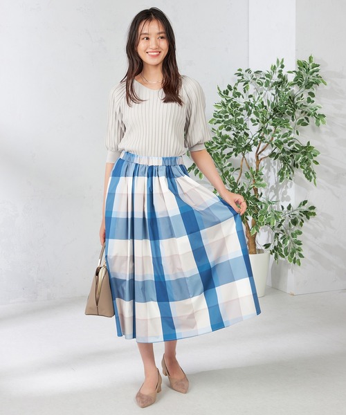 a.v.v(アーヴェヴェ)の「ローカットセパレートフラットパンプス(パンプス・レディース・ブラック/アイボリー/ボルドー・24.5/23.5/22.5)」の19枚目の写真