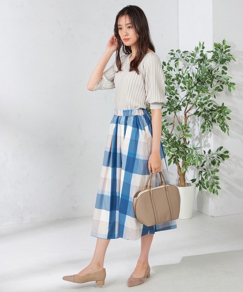 a.v.v(アーヴェヴェ)の「ローカットセパレートフラットパンプス(パンプス・レディース・ブラック/アイボリー/ボルドー・24.5/23.5/22.5)」の20枚目の写真