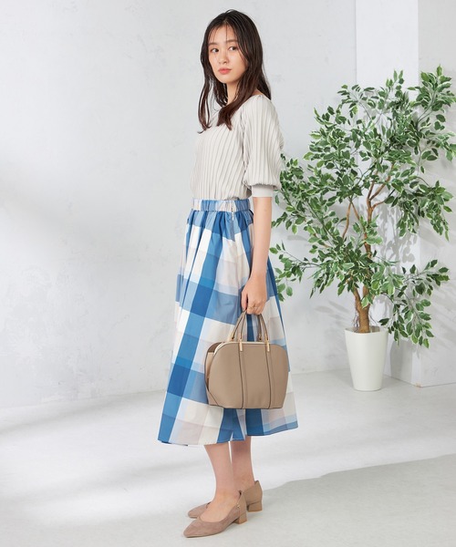 a.v.v(アーヴェヴェ)の「ローカットセパレートフラットパンプス(パンプス・レディース・ブラック/アイボリー/ボルドー・24.5/23.5/22.5)」の21枚目の写真